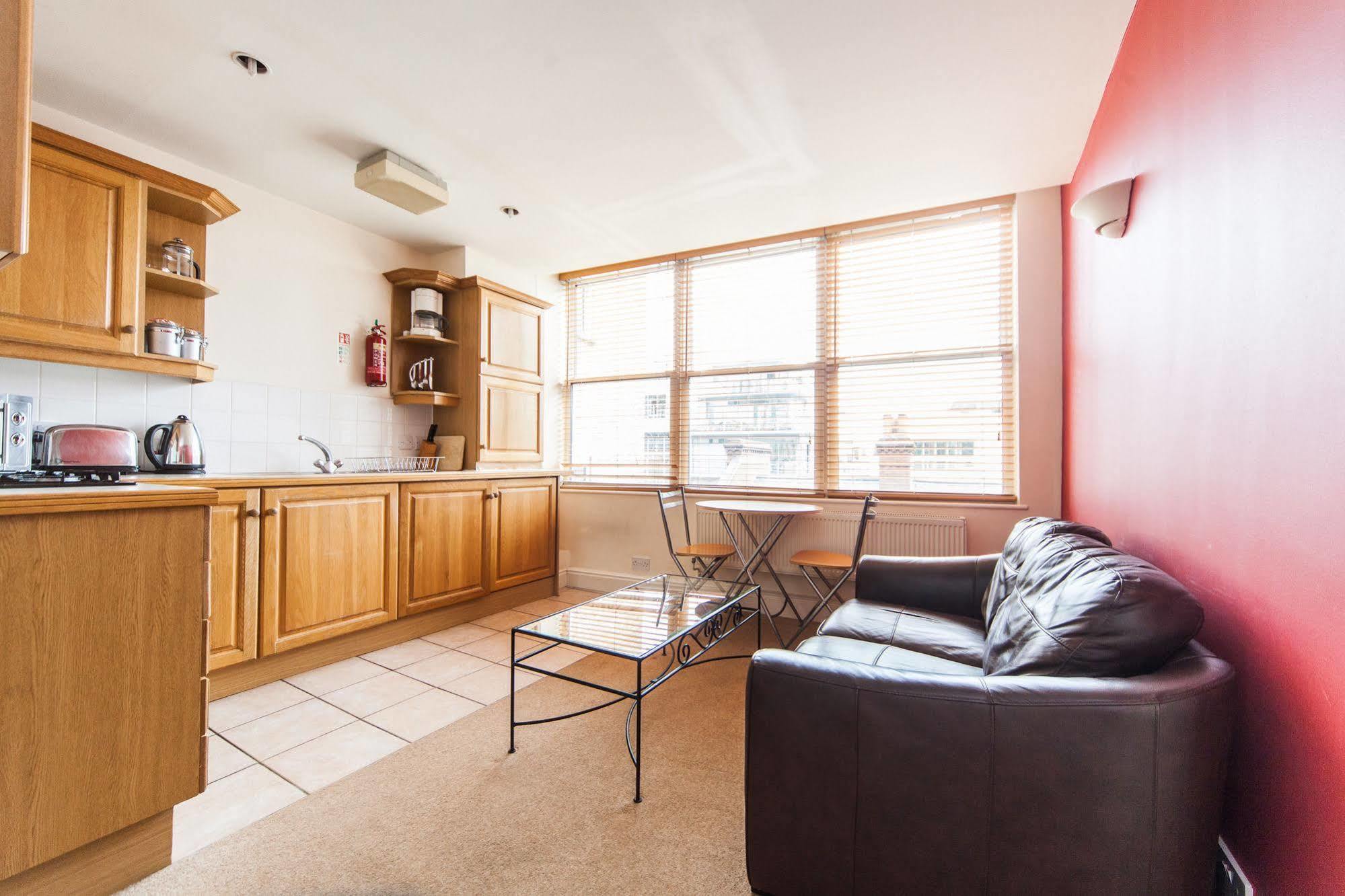 Park Lane City Apartments 런던 외부 사진